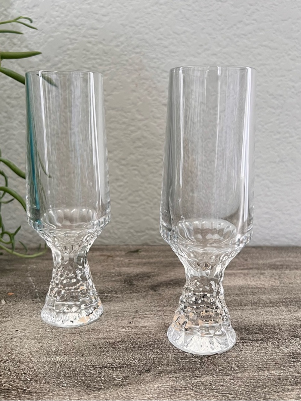Pair Of 2 Mikasa Nachtmann BROADWAY Crystal Fluted Champagne Glasses Textured